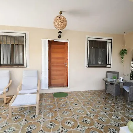 Comodo En La Playa Con Gran Patio Exterior Cerca Del Met Y Campo De Golf Tatil Evi