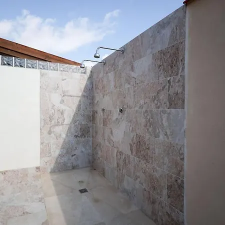 Tatil Evi Comodo En La Playa Con Gran Patio Exterior Cerca Del Met Y Campo De Golf
